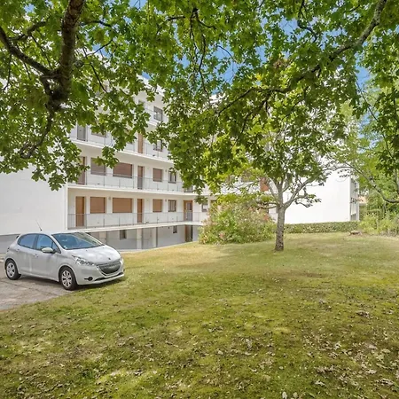 With Balcony And Parking Near The * Arcachon
