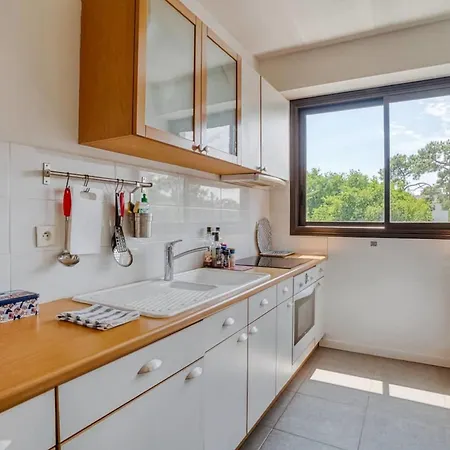 With Balcony And Parking Near The * Arcachon